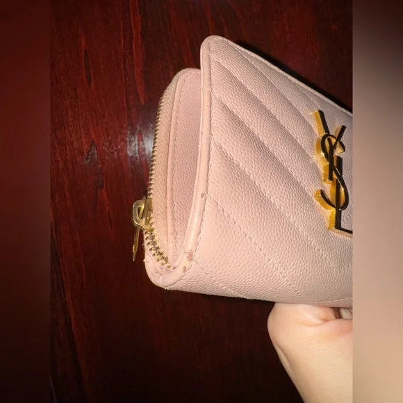 ✨Host Pick✨ Yves Saint Laurent Preloved Pale pink Quilted bifold Leather Wallet - Picture 14 of 15